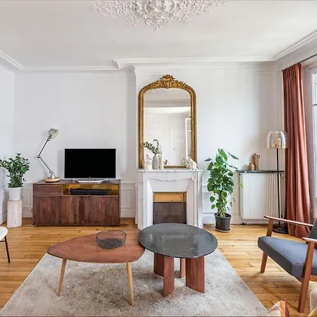 Spacious Apartment Louvre Ac 3 Bedrooms *